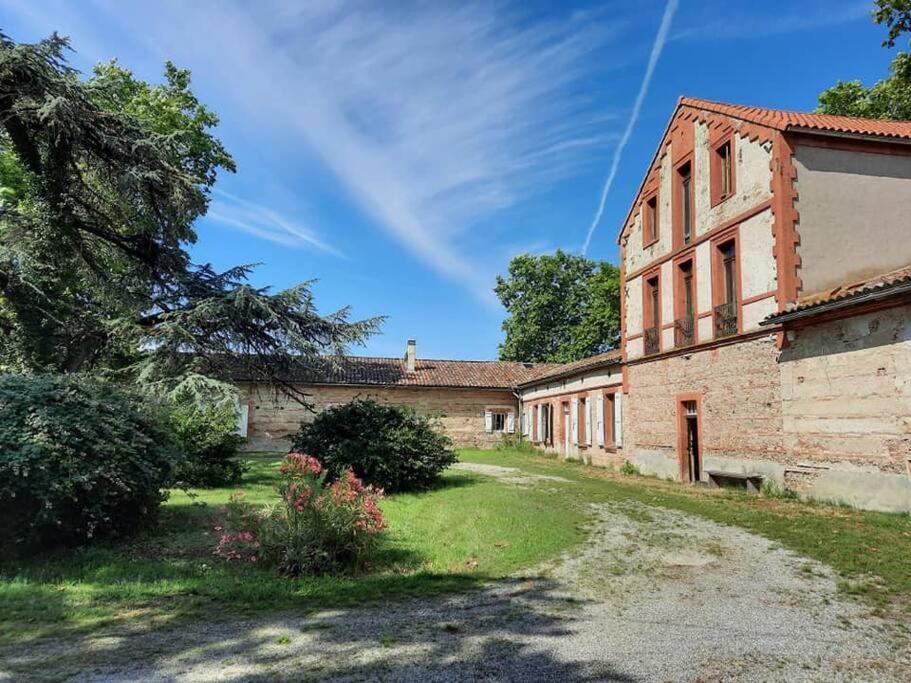 Gite Au Coeur Du Chateau Flotis Castelnau-dʼEstrétefonds Exterior foto